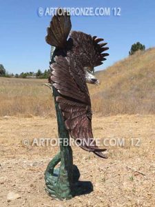 Vantage Point bronze sculpture of eagle monument for public park or mascot