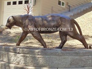 Mountain Guardian high-quality bronze cast outdoor monumental cougar sculpture for public display