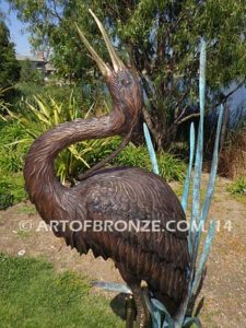 Wild Beauty lost wax casting of standing crane fountain for pool, pond or home