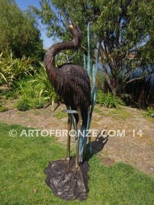 Wild Beauty lost wax casting of standing crane fountain for pool, pond or home