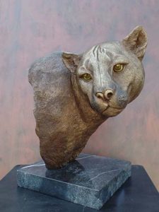 High-quality mountain lion bronze statue for indoor home and office display