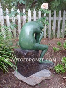 Frog Thinker sculpture of green frog cast into bronze for outdoor and garden display