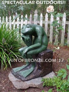 Frog Thinker sculpture of green frog cast into bronze for outdoor and garden display