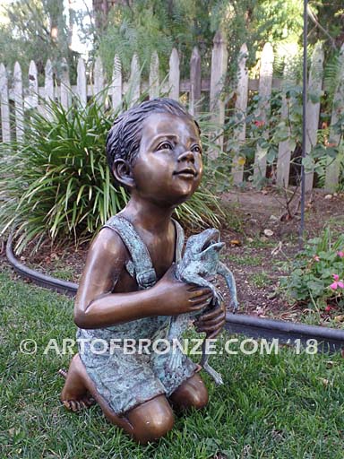 Little Prince sculpture of bullfrog and boy