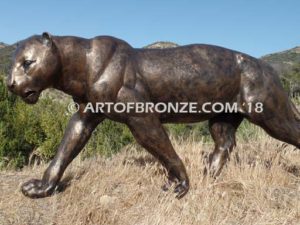 Mountain Guardian high-quality bronze cast outdoor monumental cougar sculpture for public display
