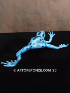 Blue Jewel of the Rainforest blue poison dart frog bronze sculpture artwork for indoor decoration