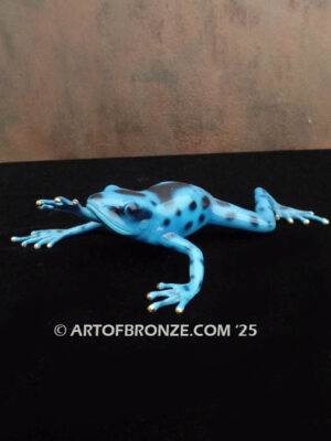Blue Jewel of the Rainforest blue poison dart frog bronze sculpture artwork for indoor decoration