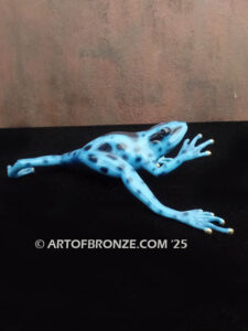 Blue Jewel of the Rainforest blue poison dart frog bronze sculpture artwork for indoor decoration