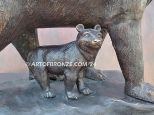 High-quality mother bear and cub bronze statue for indoor home and office display