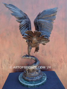 Eagle flying eagle bronze sculpture after Jules Moigniez or award