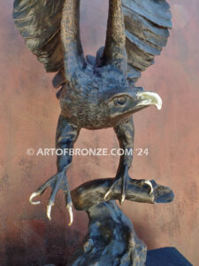 Eagle flying eagle bronze sculpture after Jules Moigniez or award