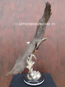Bronze statue of flying bald eagle for indoor or outdoor display
