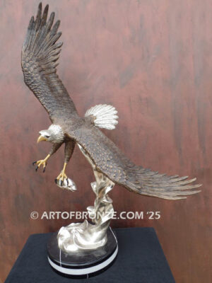 Bronze statue of flying bald eagle for indoor or outdoor display