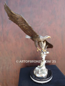 Bronze statue of flying bald eagle for indoor or outdoor display