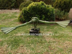 Frog Legs sculpture of green frog cast into bronze for outdoor and garden display