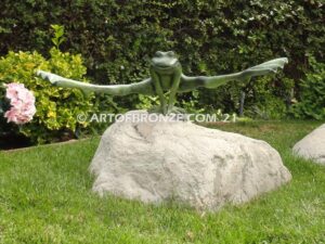 Frog Legs sculpture of green frog cast into bronze for outdoor and garden display