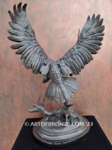 Owl French sculptor Moigniez flying owl bronze statue for art collector