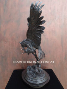 Owl French sculptor Moigniez flying owl bronze statue for art collector