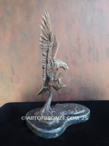 Bronze statue masterpiece of flying bald eagle for indoor or outdoor display