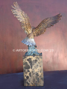 Bronze statue of flying bald eagle for indoor display