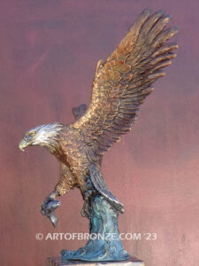 Bronze statue of flying bald eagle for indoor display