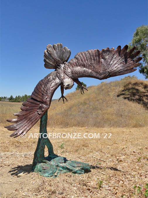 Bronze sculpture of swooping eagle monument for public park or school mascot