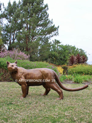 High-quality mountain lion bronze sculpture outdoor monument for public display