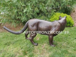 High-quality mountain lion bronze sculpture outdoor monument for public display