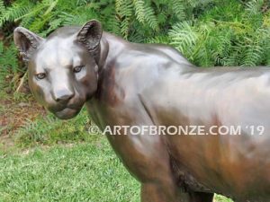 High-quality mountain lion bronze sculpture outdoor monument for public display