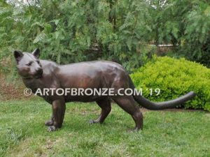 High-quality mountain lion bronze sculpture outdoor monument for public display