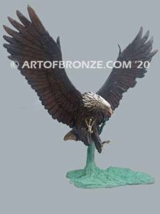 Thunder and Lightning bronze sculpture of eagle monument for public tree