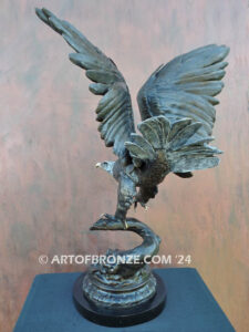 Eagle flying eagle bronze sculpture after Jules Moigniez or award