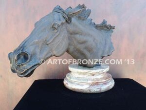 In the Lead Gift or trophy award sculpture bust of thoroughbred stallion horse