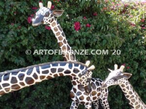 Giraffe lost wax high quality bronze cast outdoor standing giraffe family