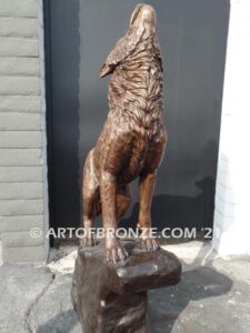 Howling Wolf Outdoor heroic bronze mascot wolf sculpture for schools, universities or zoo