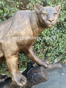 High-quality mountain lion bronze statue outdoor monument for public display