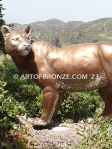 High-quality mountain lion bronze sculpture outdoor monument for public display