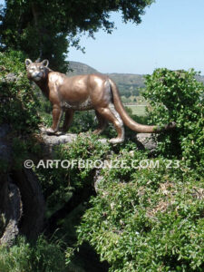 High-quality mountain lion bronze sculpture outdoor monument for public display