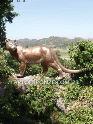 High-quality mountain lion bronze sculpture outdoor monument for public display