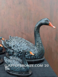 Black Swan and cygnets bronze sculpture artwork for indoor decoration