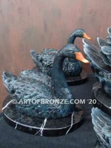 Black Swan and cygnets bronze sculpture artwork for indoor decoration