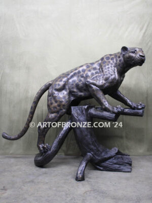 Leopoard’s Lair high-quality bronze statue outdoor monument for public display