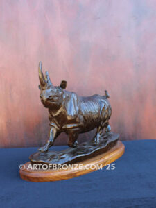 Charging black rhino high-quality bronze statue for indoor home and office display