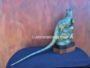Mountain Boomer high quality bronze cast indoor iguana statue